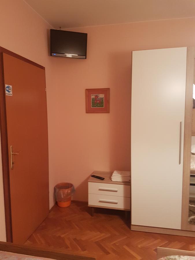 Guest House Mrvcic Rupa Exterior photo